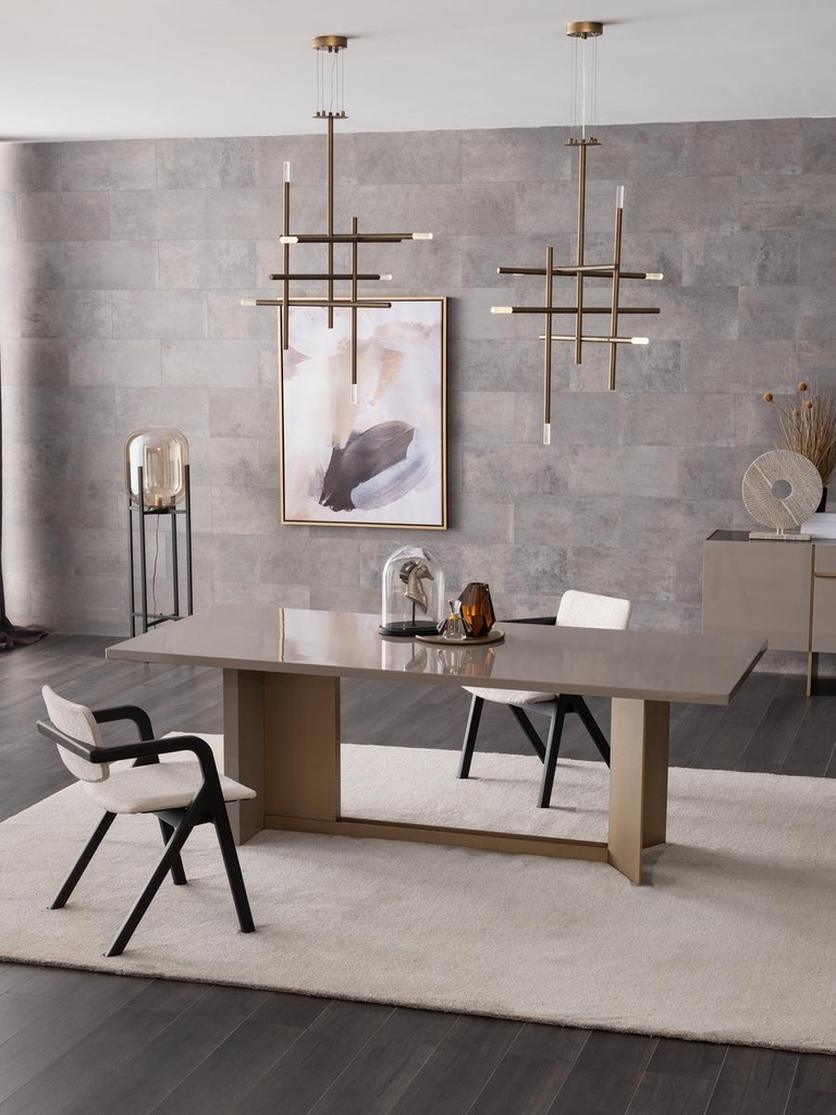 EVA DINING TABLE